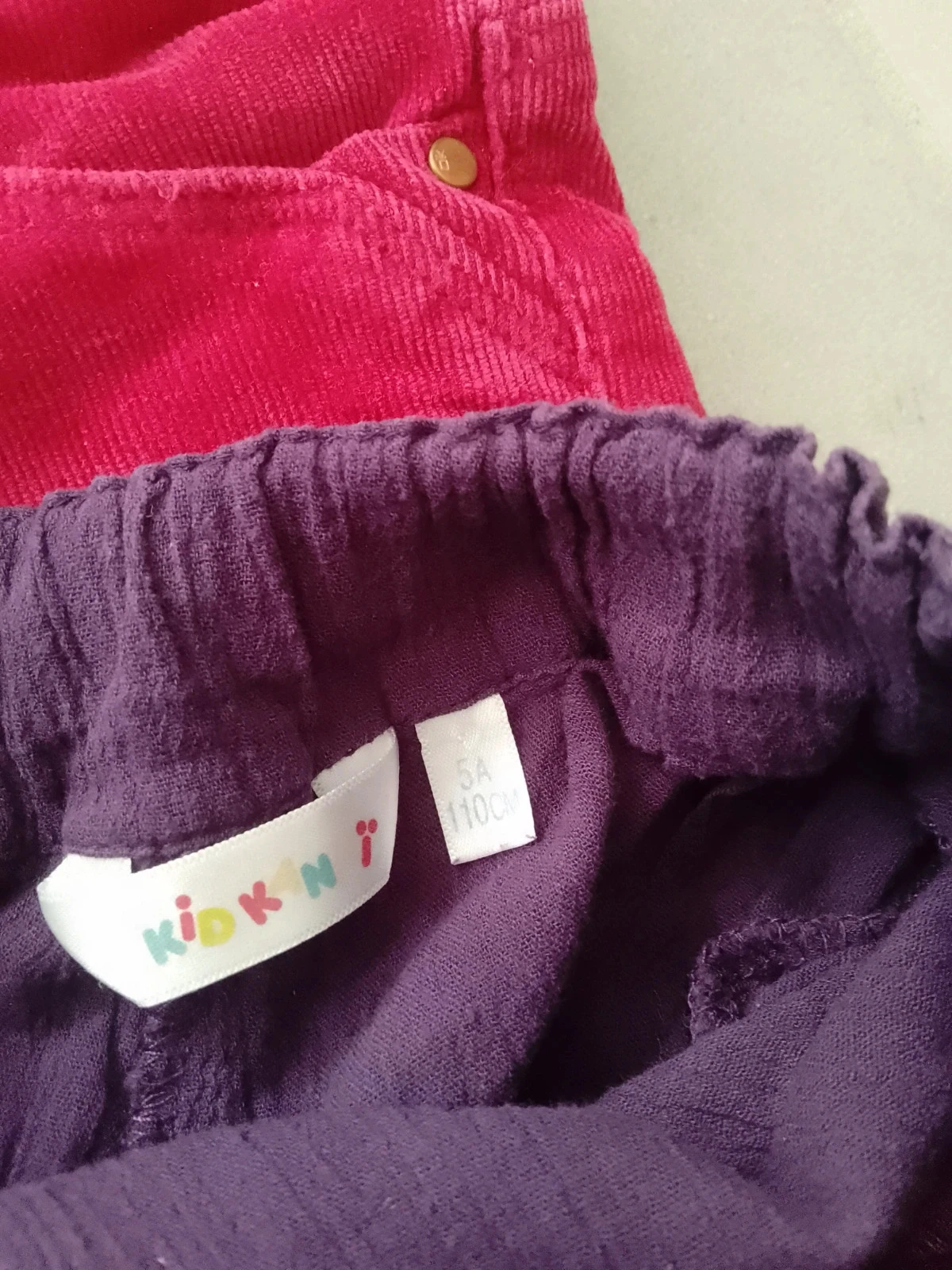Lote de 2 calças para meninas 4/5 anos – photo 3